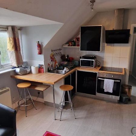 Cosy 2 Bedroom Flat - Sleeps 6 People - Close To Lewisham Dlr/Train Station London Exterior photo